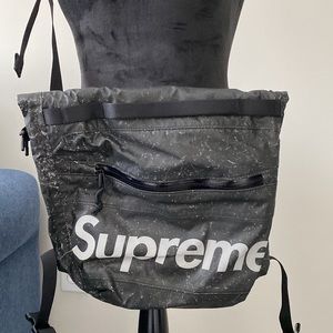 Supreme shoulder bag/ saddle bag
